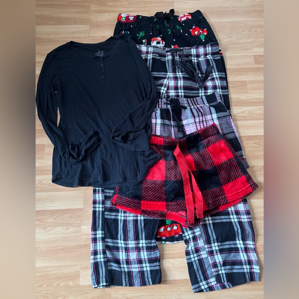 Pajama Bundle Size Medium Old Navy , Cuddle Duds